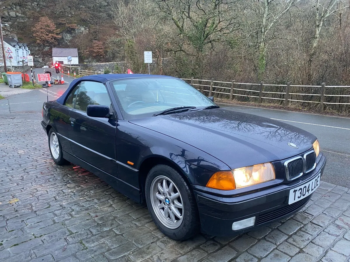 BMW E36 323i convertible - Image 3