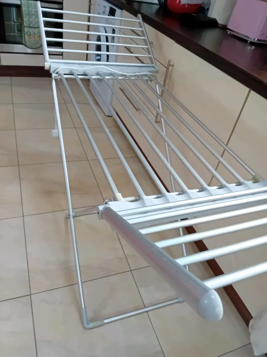 DAEWOO ELECTRIC CLOTHES AIRER AS NEW
