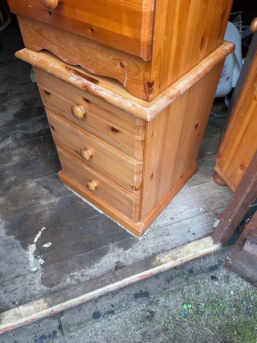 Pine bedside tables €40 each - Image 2