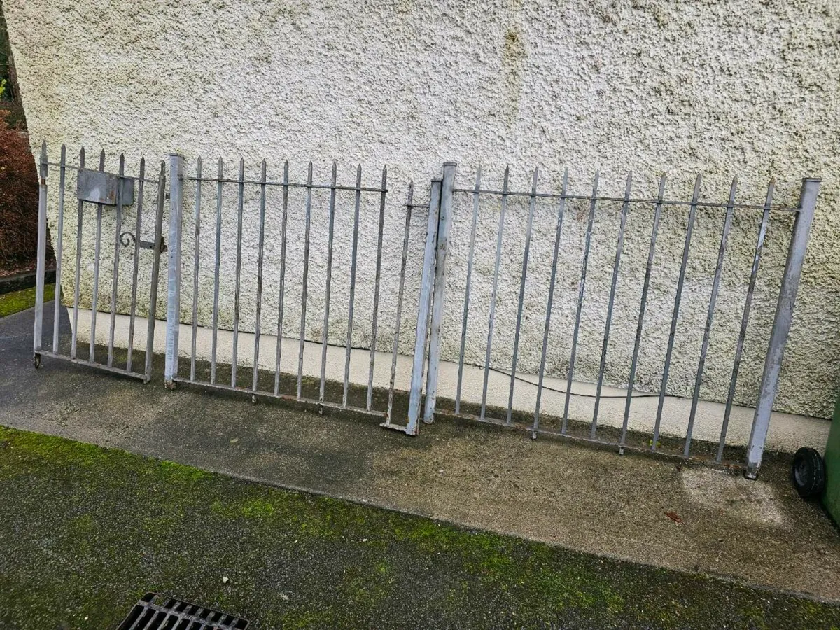 Iron gate used - Image 1