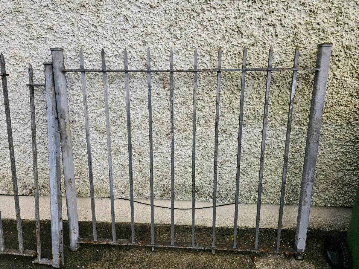 Iron gate used - Image 2