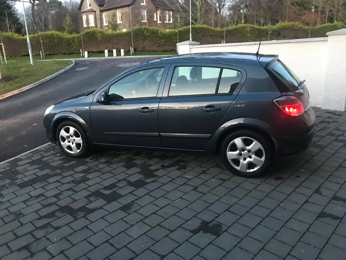 Opel Astra 2008 - Image 4