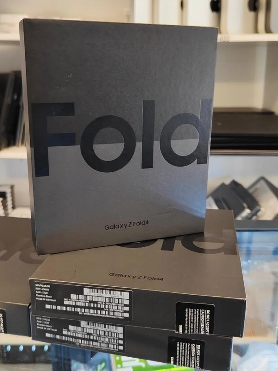 Samsung Galaxy Z Fold 4 - 256GB/ 12GB - Dual Sim Unlocked Phantom Black. - Image 3