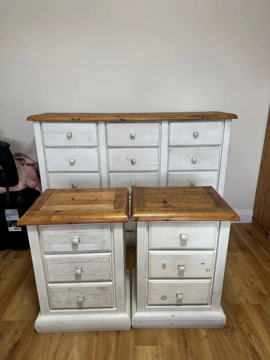 Bedroom dresser and lockers - Image 1