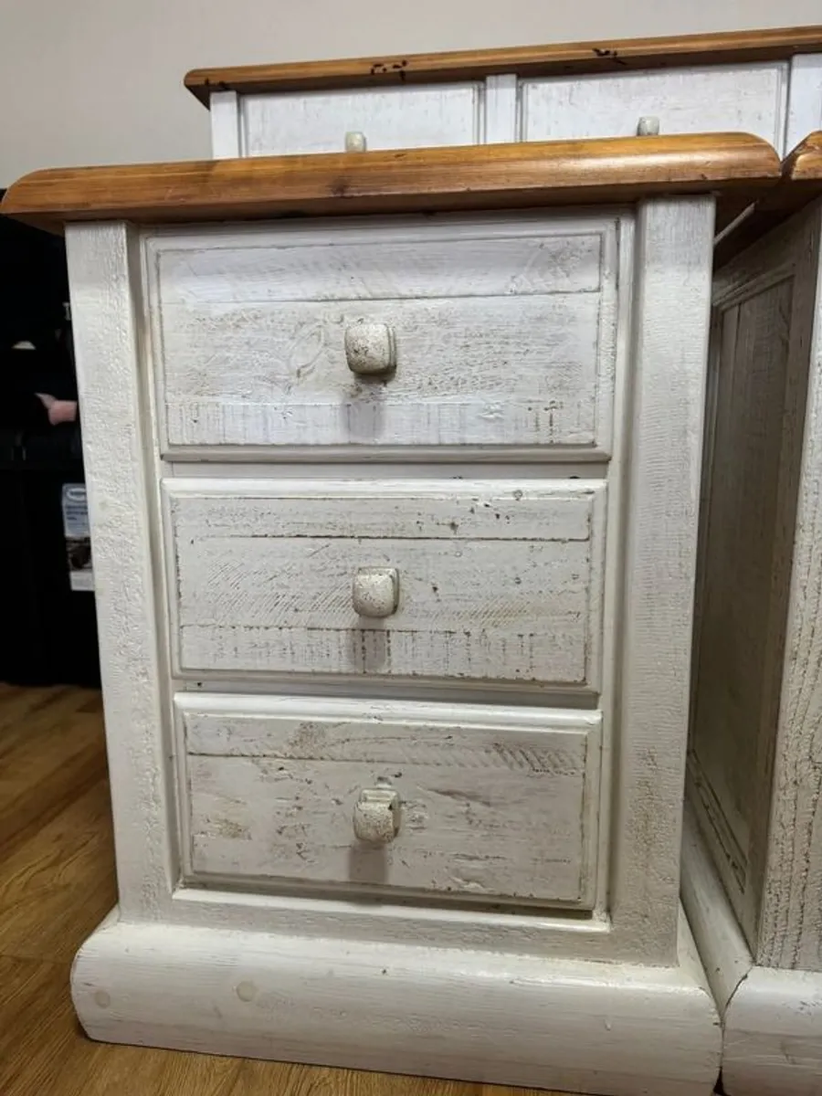 Bedroom dresser and lockers - Image 2