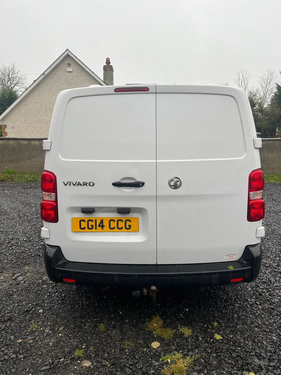 2022 Vivaro 9 Seater Crew Cab - Image 4