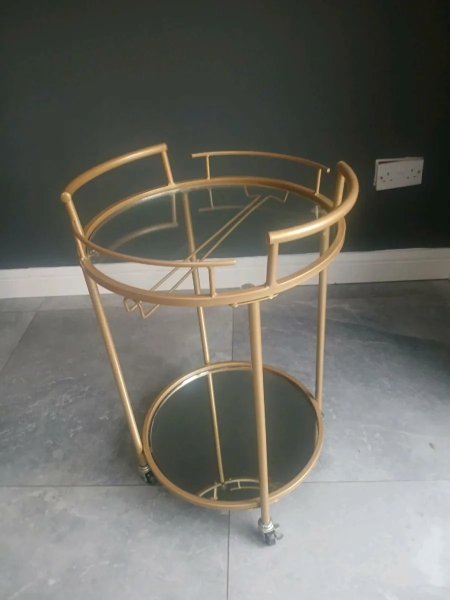 Perfect condition gold drinks trolley - Image 2