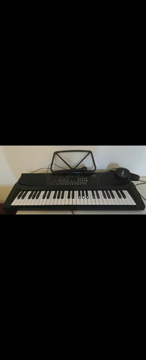 Piano keyboard - Image 1