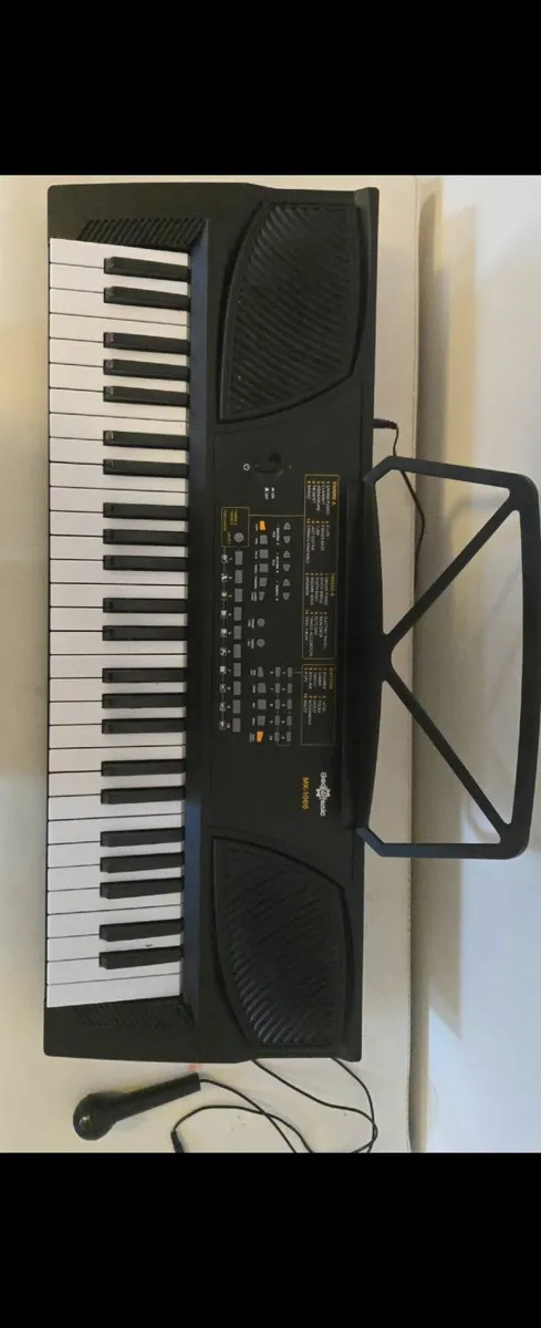 Piano keyboard - Image 4
