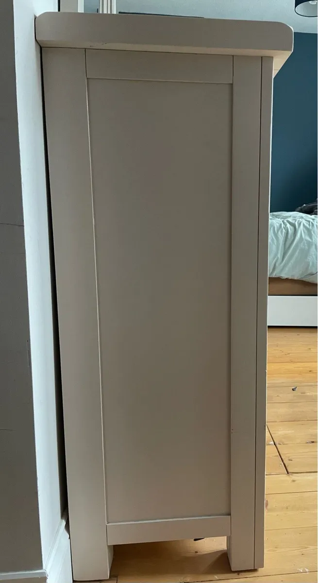 Chest of drawers with vanity mirror - Image 3