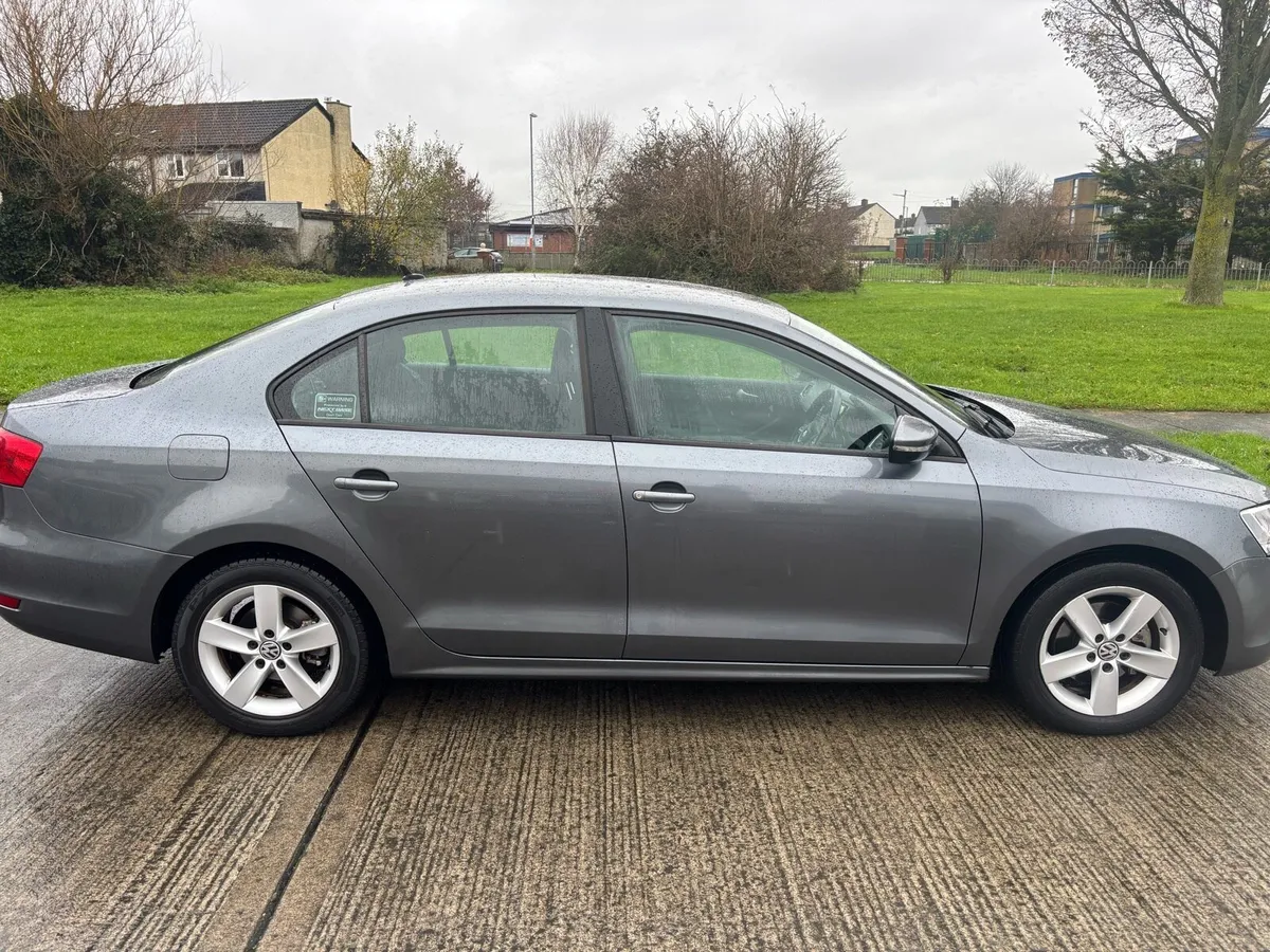 2013 Volkswagen Jetta CL 1.6TDI - Image 3