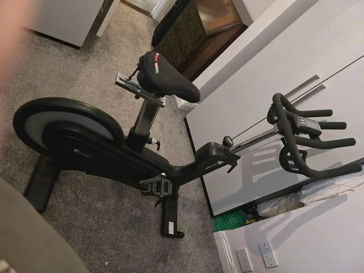 Hit Fitness G12 indoor cycle bike - Image 4
