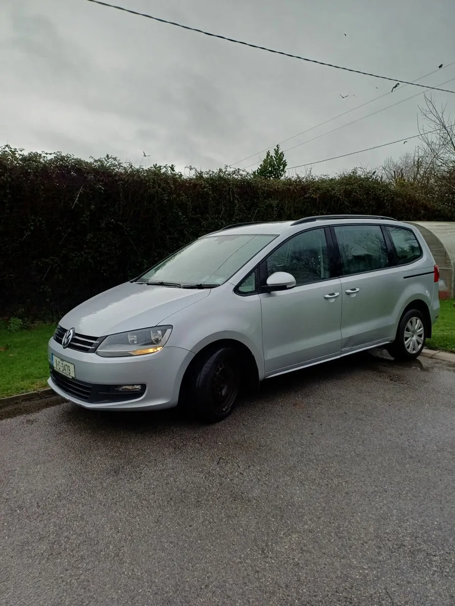 Volkswagen Sharan 2011 - Image 2