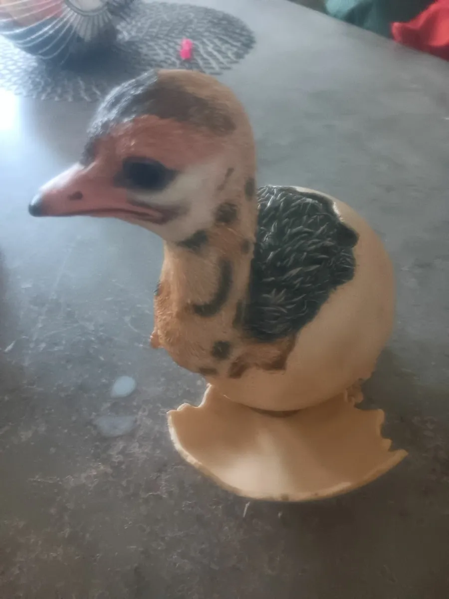 Wildlife figurine - Image 3