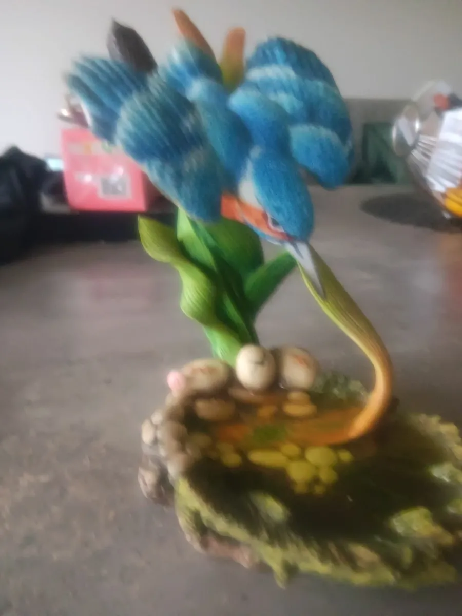 Wildlife  figurine - Image 1