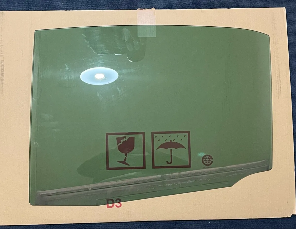 Toyota Camry Rear Passenger Windows - Image 3