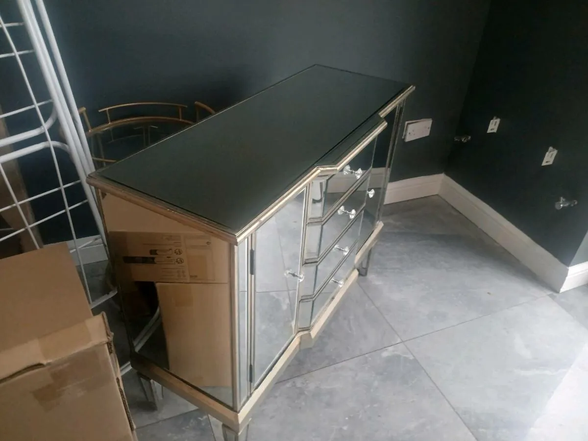 Mirrored side table - Image 3