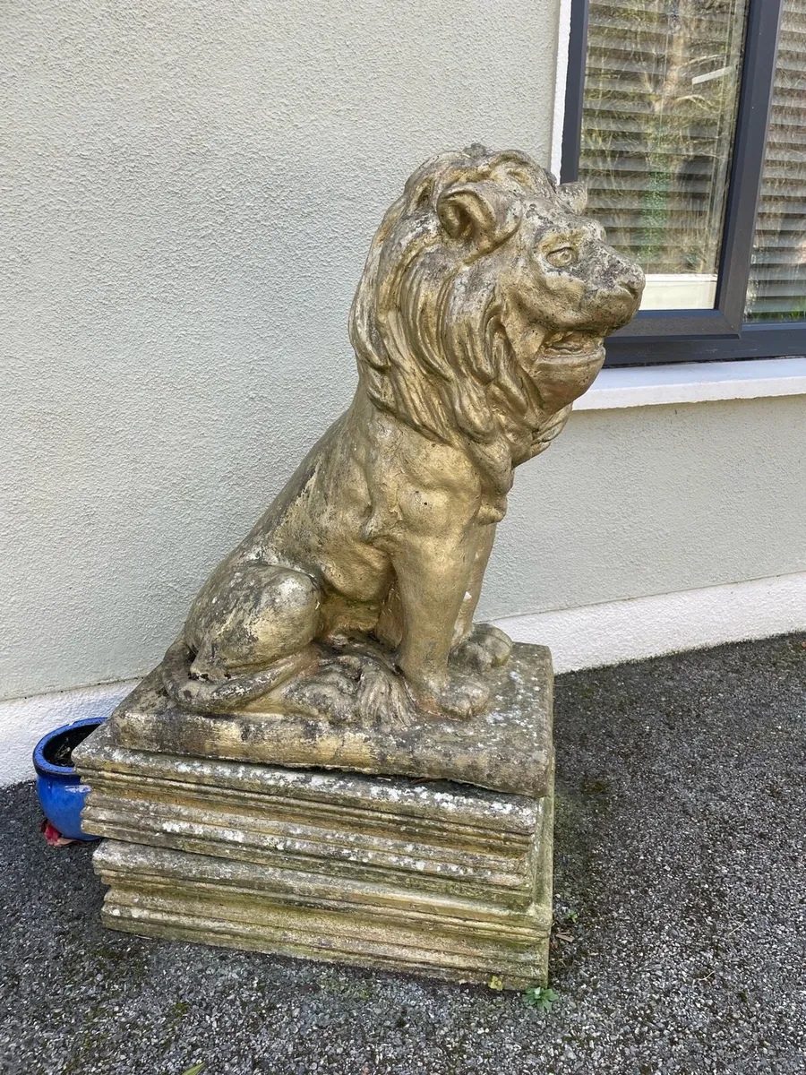 Concrete lions - Image 2