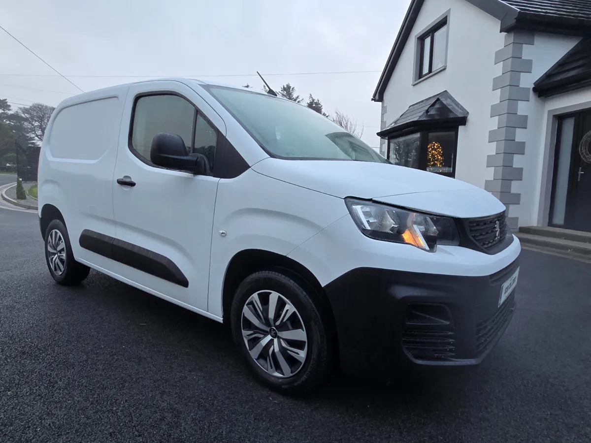 2023 PEUGEOT PARTNER PROFESSIONAL PLUS 1.5HDI - Image 1