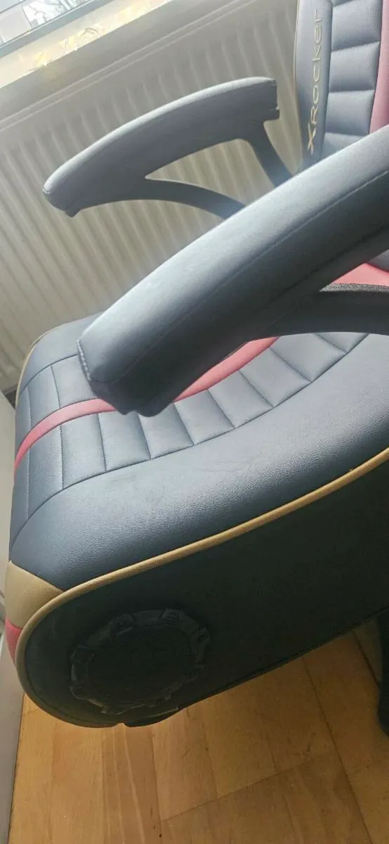 Gaming chair - Image 3