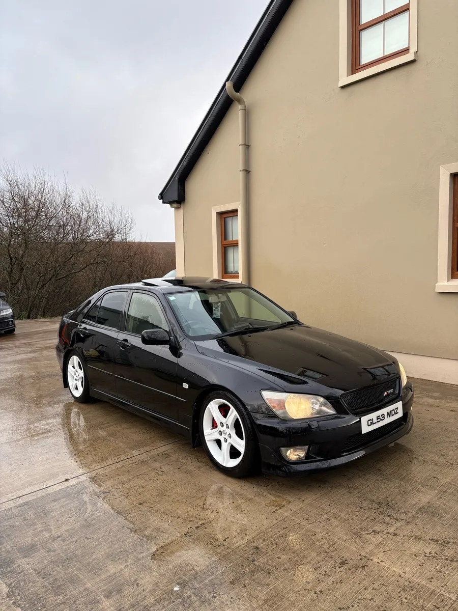 Lexus is200 - Image 3