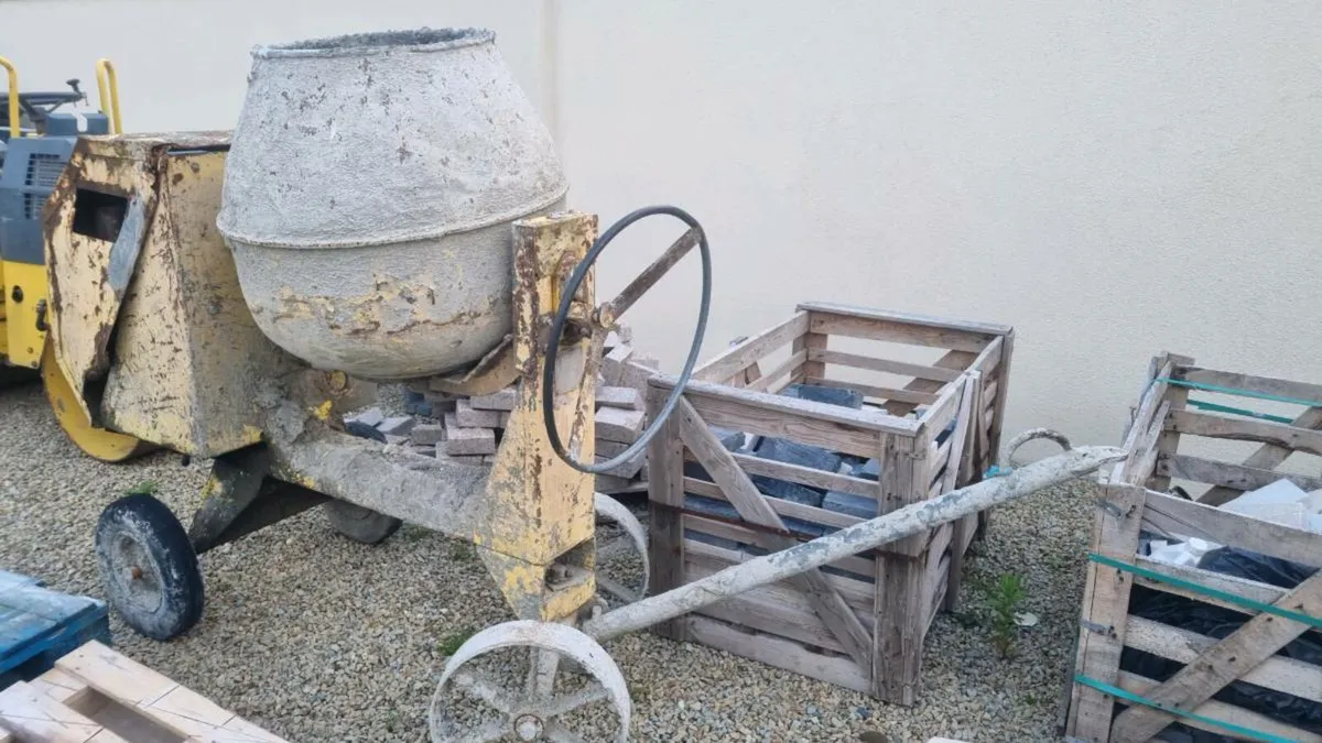 Diesel cement mixer working perfect and the everdo - Image 2