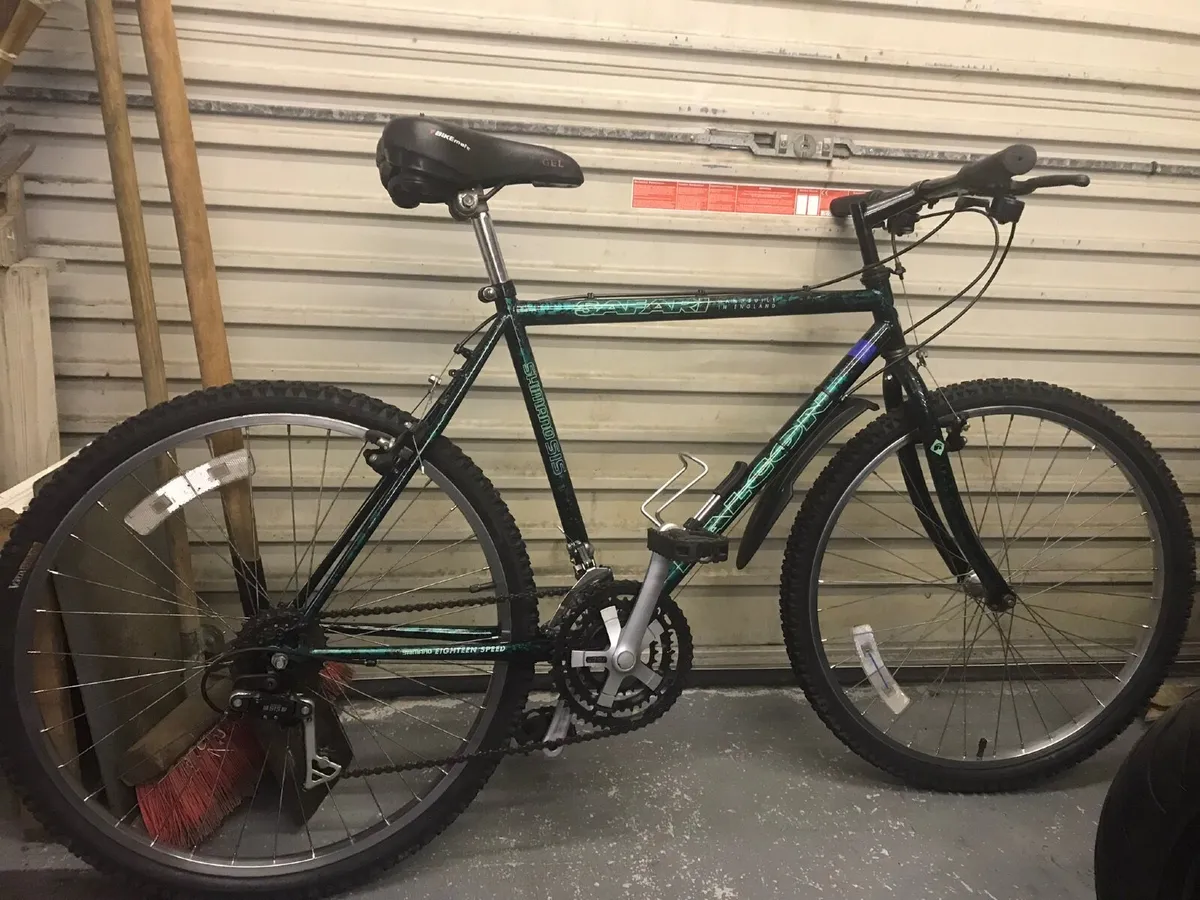 Vintage Mountain Bike - Image 1