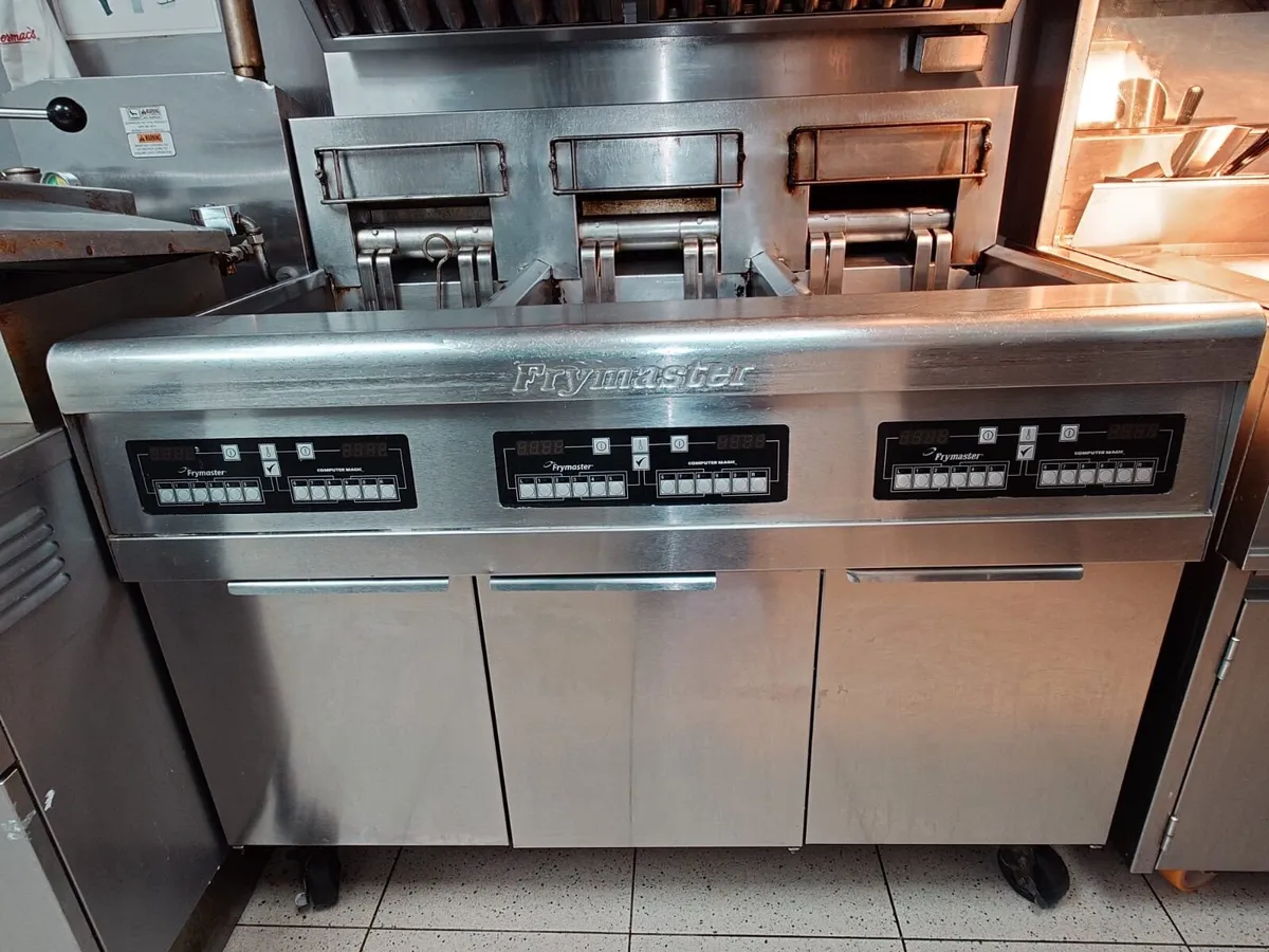 Fry master 3 bank fryer - Image 1