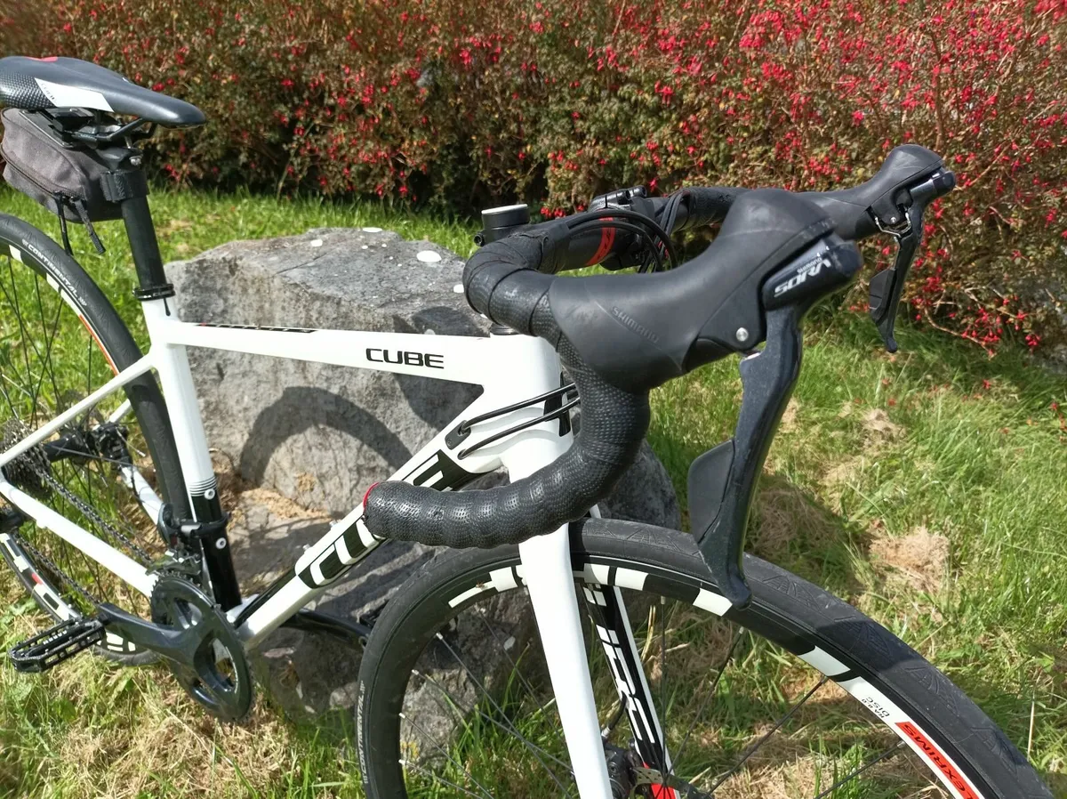 Racing Bicycle Cube attain pro Race bike discs - Image 2