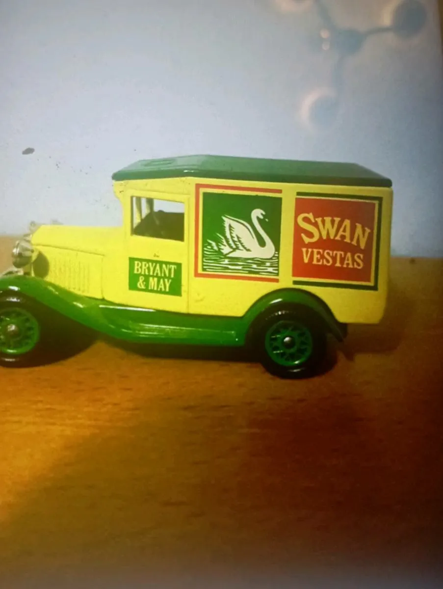 VINTAGE  DIE-CAST FORD  MODLE  VANS - Image 3