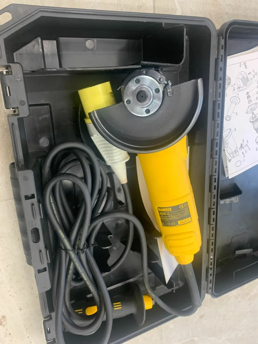 Dewalt Angle Grinder 125mm - Image 1