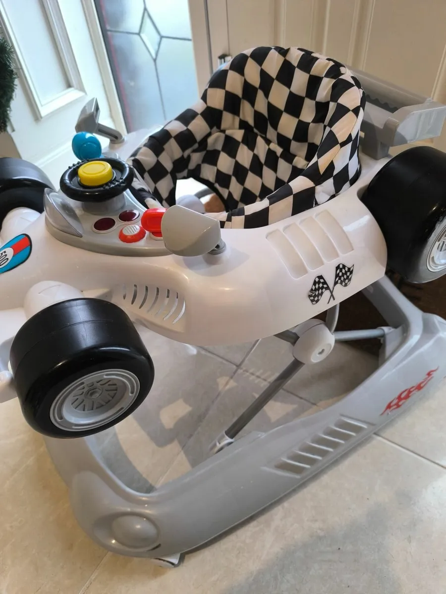 Baby walker - Image 1
