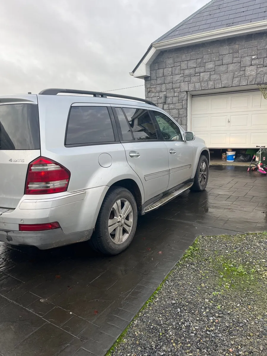 Mercedes GL 320 - Image 1