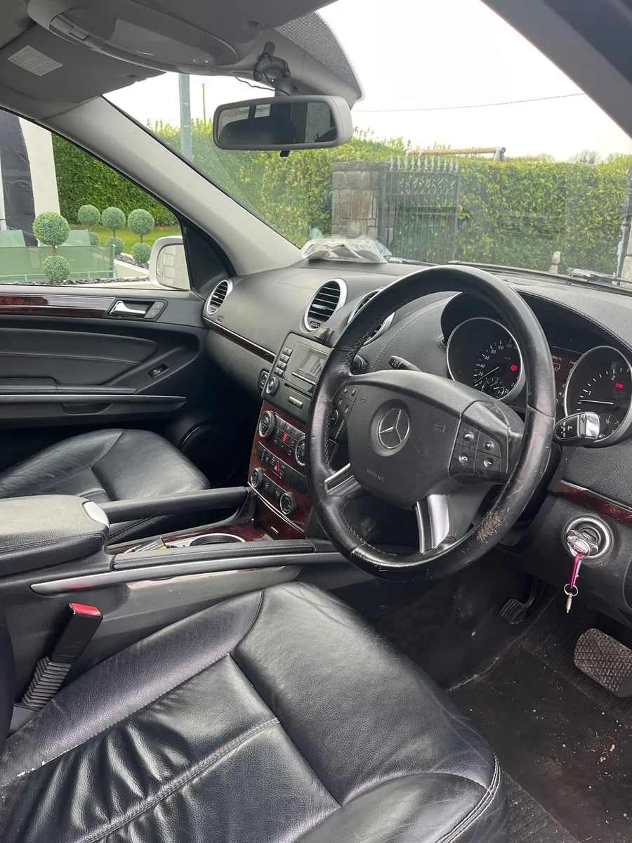 Mercedes GL 320 - Image 2