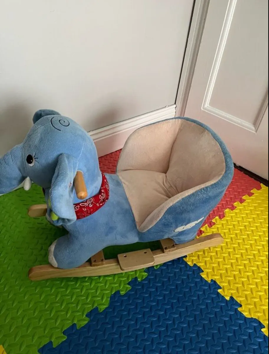 Rocking elephant chair - Image 2