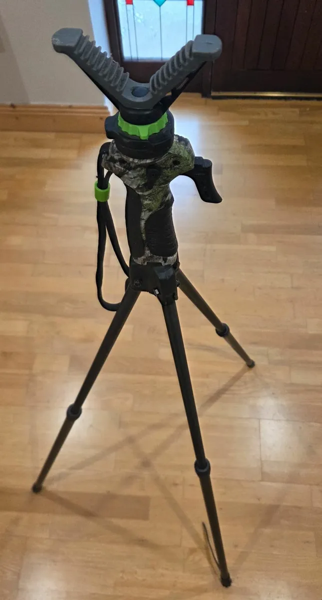 PRIMOS Shooting Sticks Camera Tripod (3) - Image 1