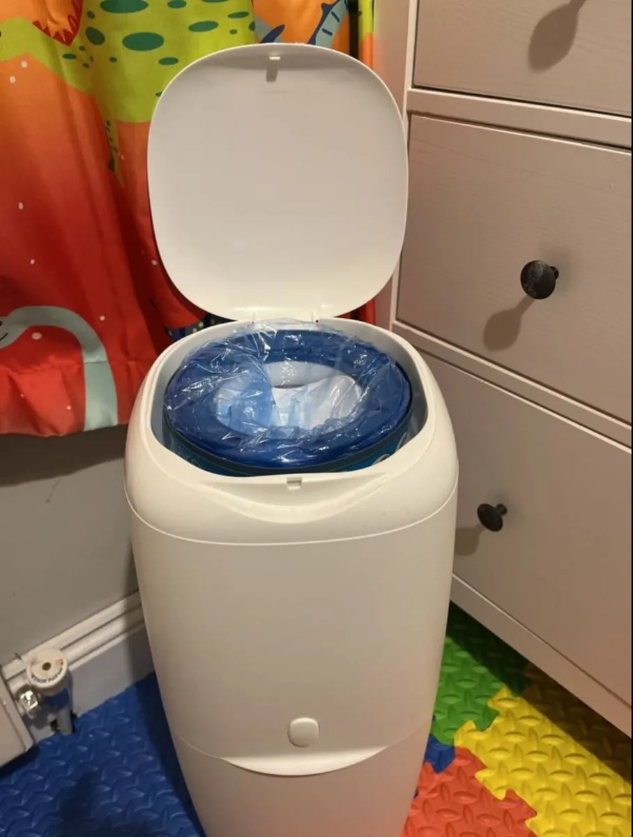 New Angelcare nappy bin - Image 2