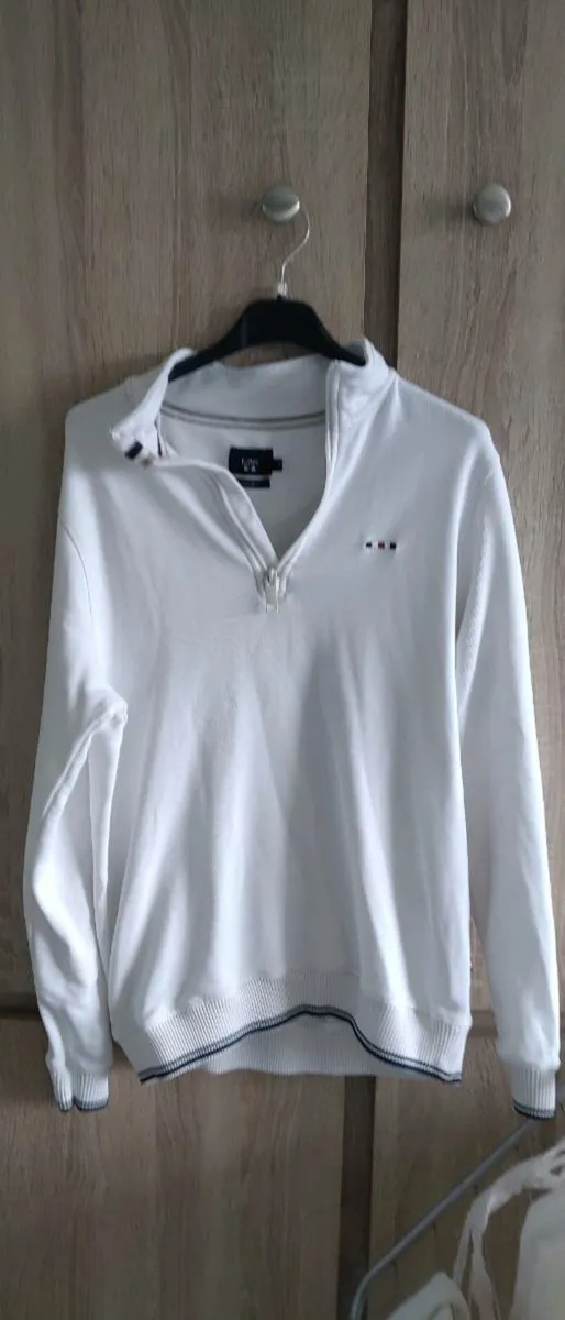 Dv8 fq1924 white sweatshirt man size S - Image 1