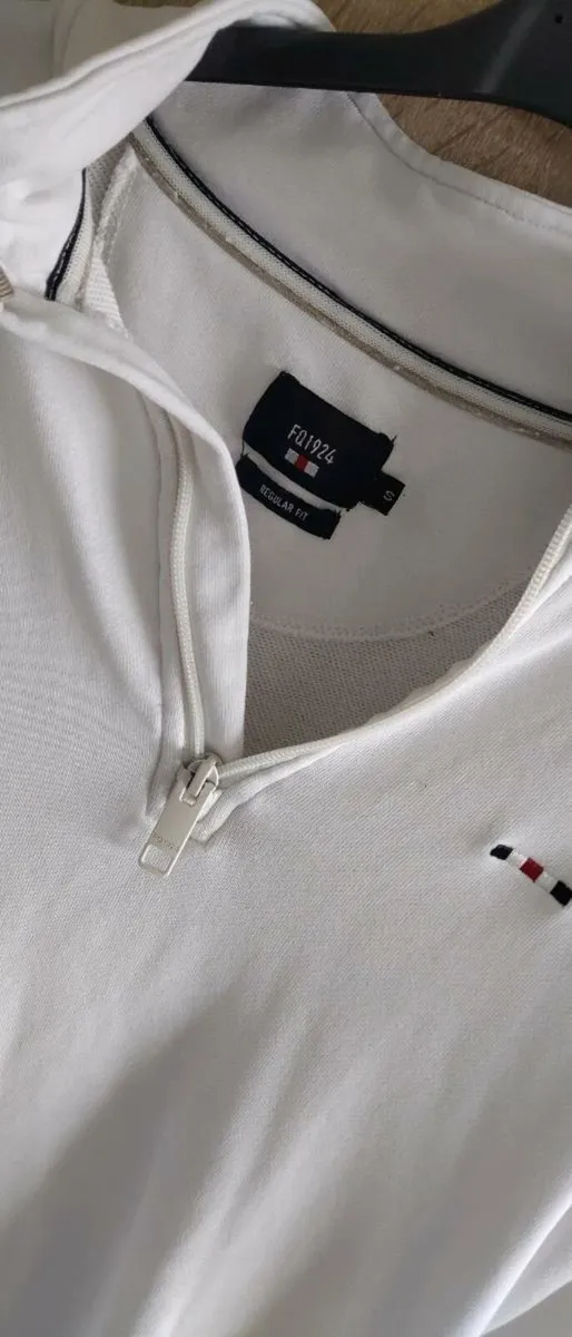 Dv8 fq1924 white sweatshirt man size S - Image 2