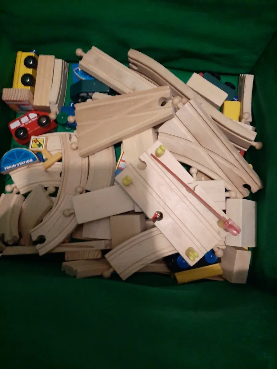 Train Track table set with two drawers and a - Image 2