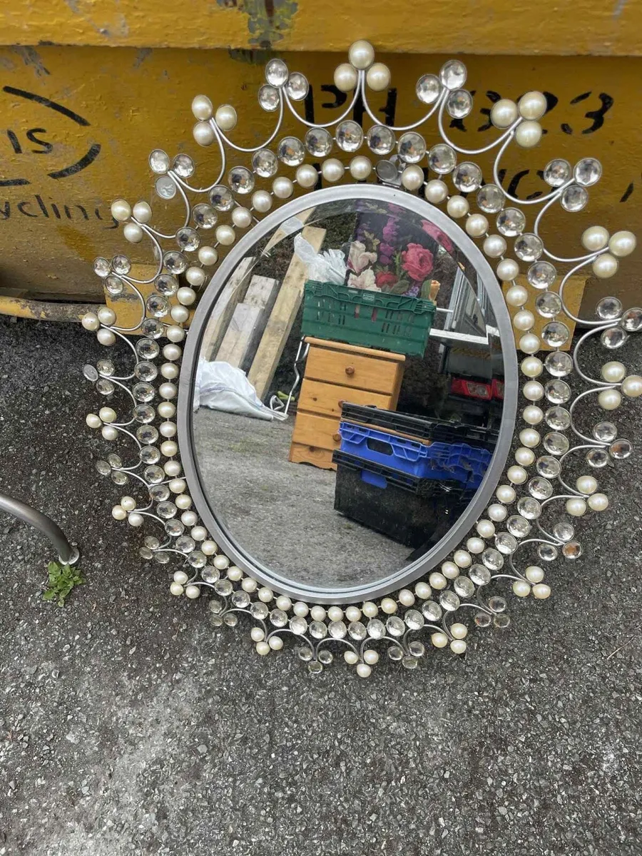 Moon table and mirror set matching €50 - Image 4