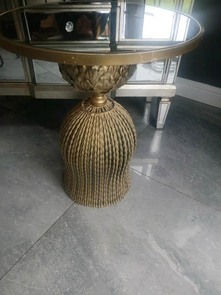Gold  coffee table - Image 1