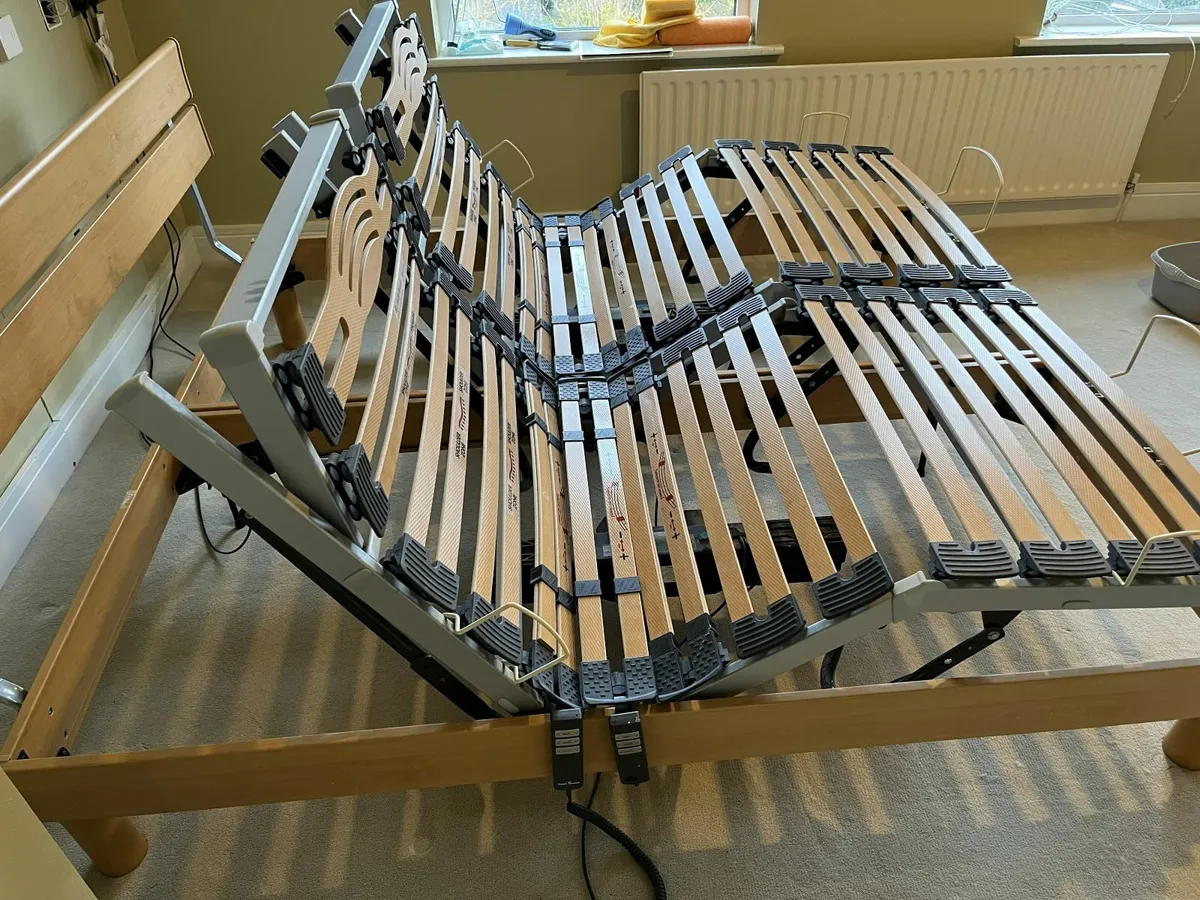 Andre Renault Electric bed - Image 1