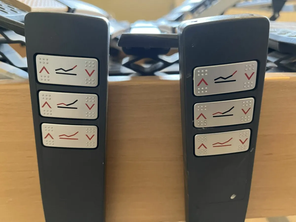 Andre Renault Electric bed - Image 3