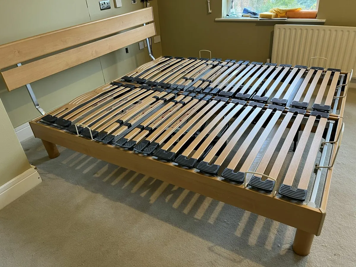 Andre Renault Electric bed - Image 4