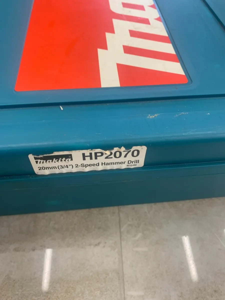 Makita 2 Speed Percussion Drill - Image 3