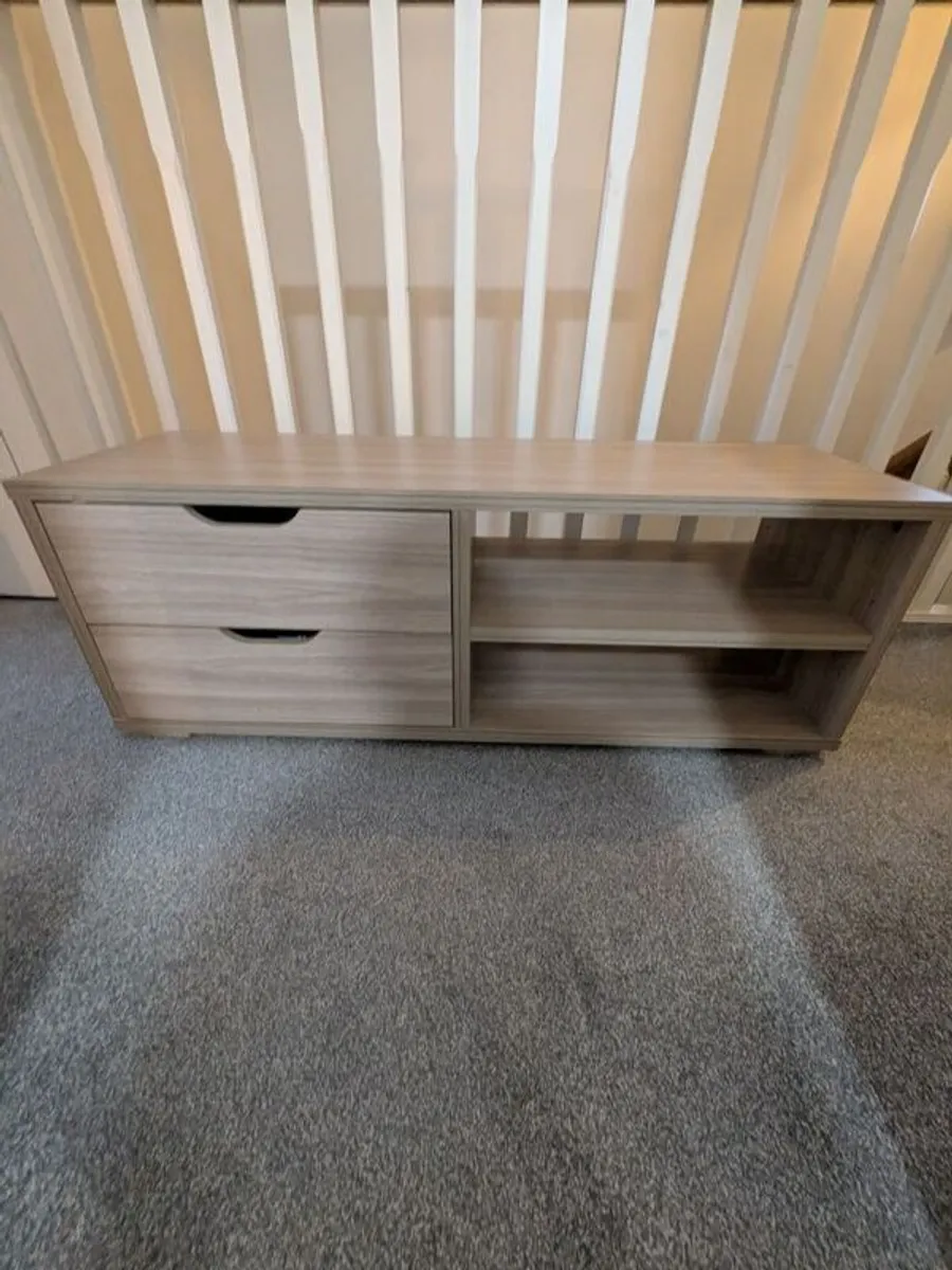 TV Unit - Image 2