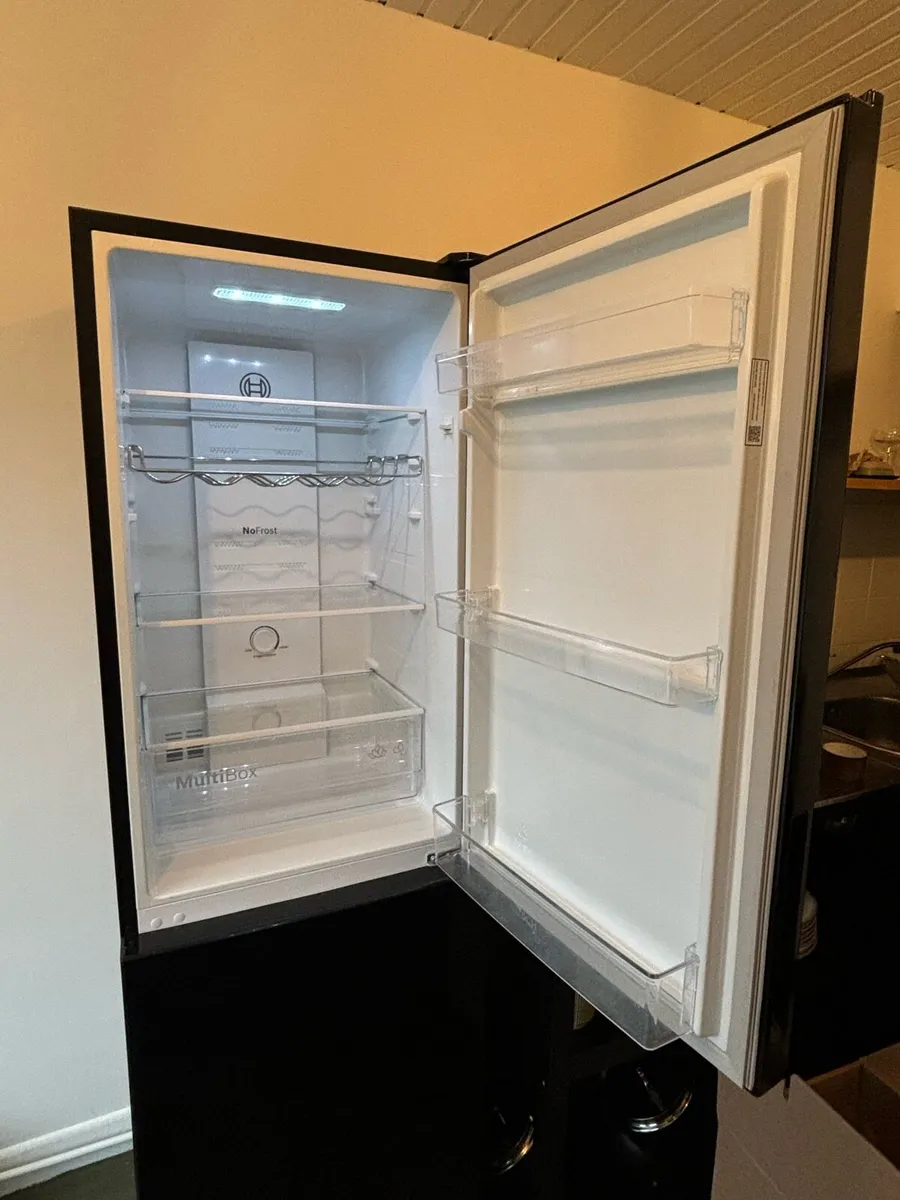 Bosch Series 4 Fridge Freezer - Image 3