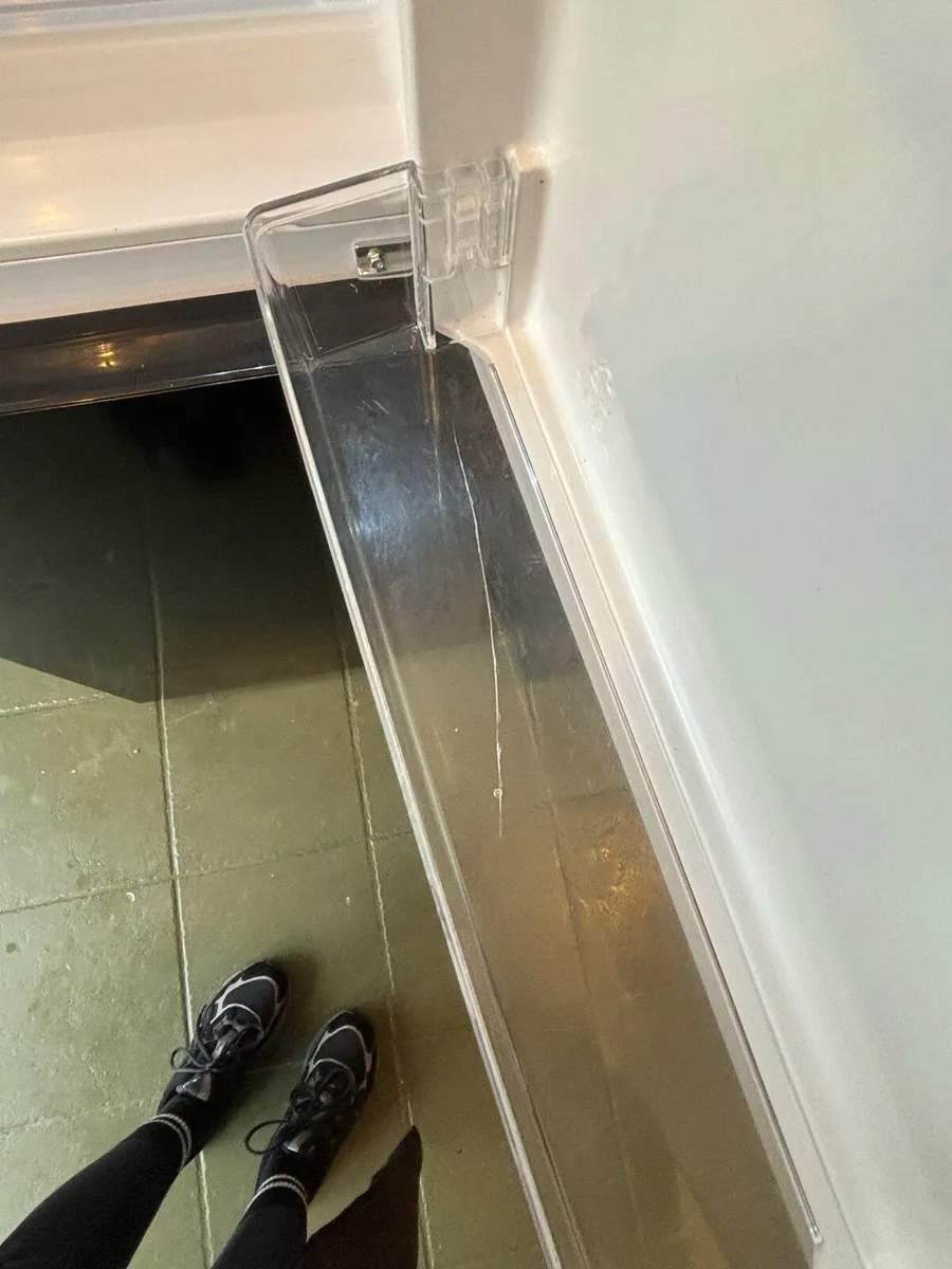 Bosch Series 4 Fridge Freezer - Image 4