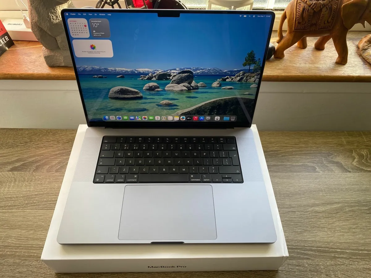 MacBook Pro 16" 2021 32GB | M1 Pro | 512GB - Image 1